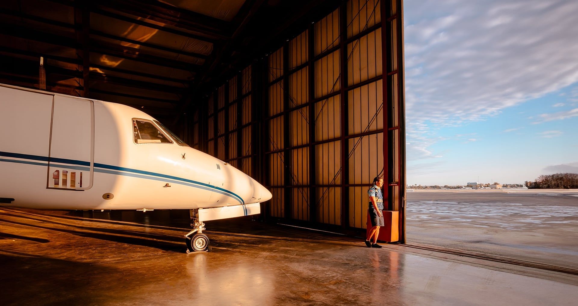 A plane in a hangar