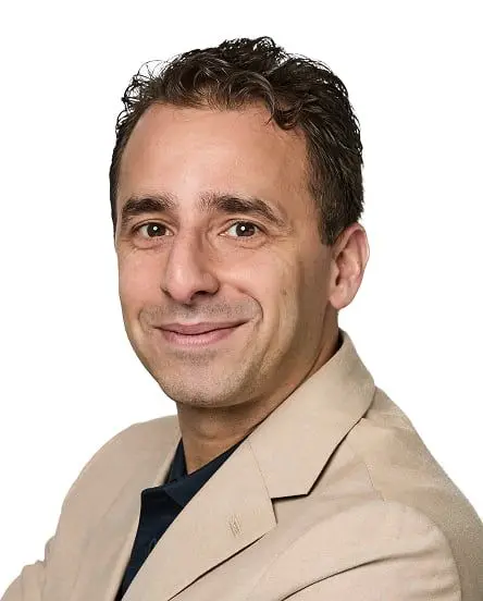 headshot-steven.jpg